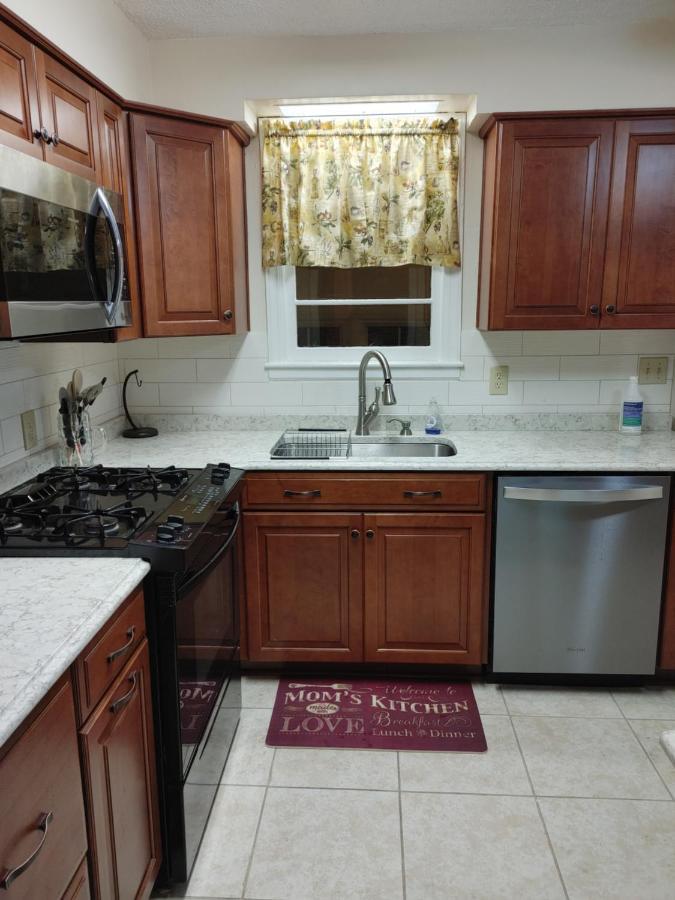 The Kind House Hosting, Low Monthly Rates, Traveling Nurses, Fletc, & Travelers! Brunswick Exteriör bild